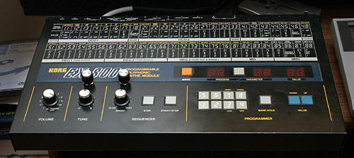 Tom's EX-800 with Moog Slayer